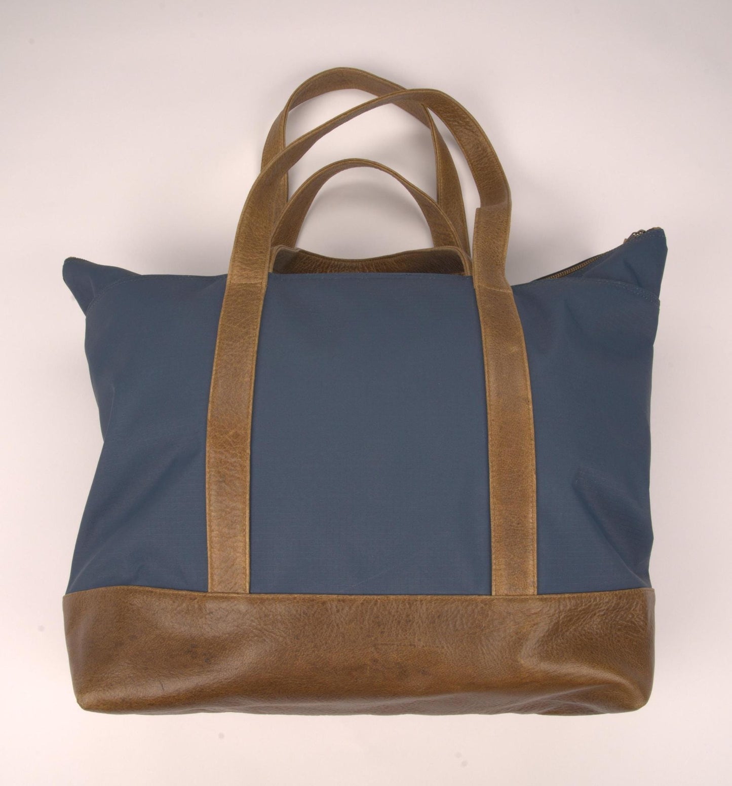 R&G Safari Tote Rivers & Glen Trading Co. Luggage Rivers and Glen Trading Co
